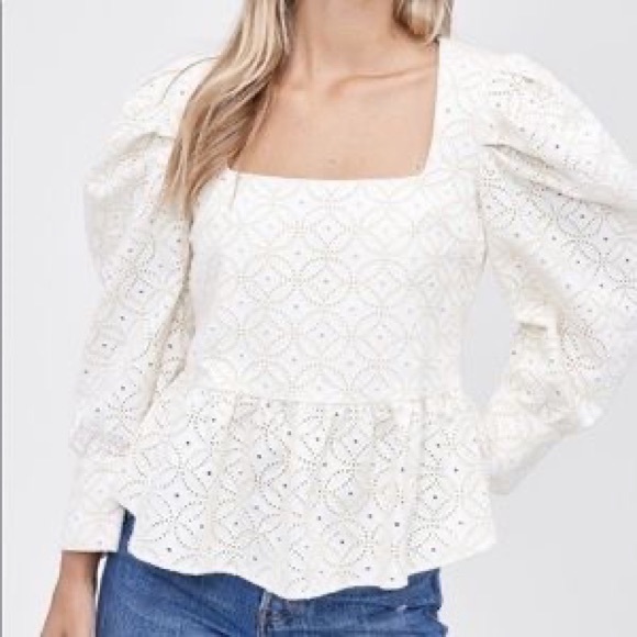 En Saison Alice Embroidered Blouse, size M - Picture 2 of 11